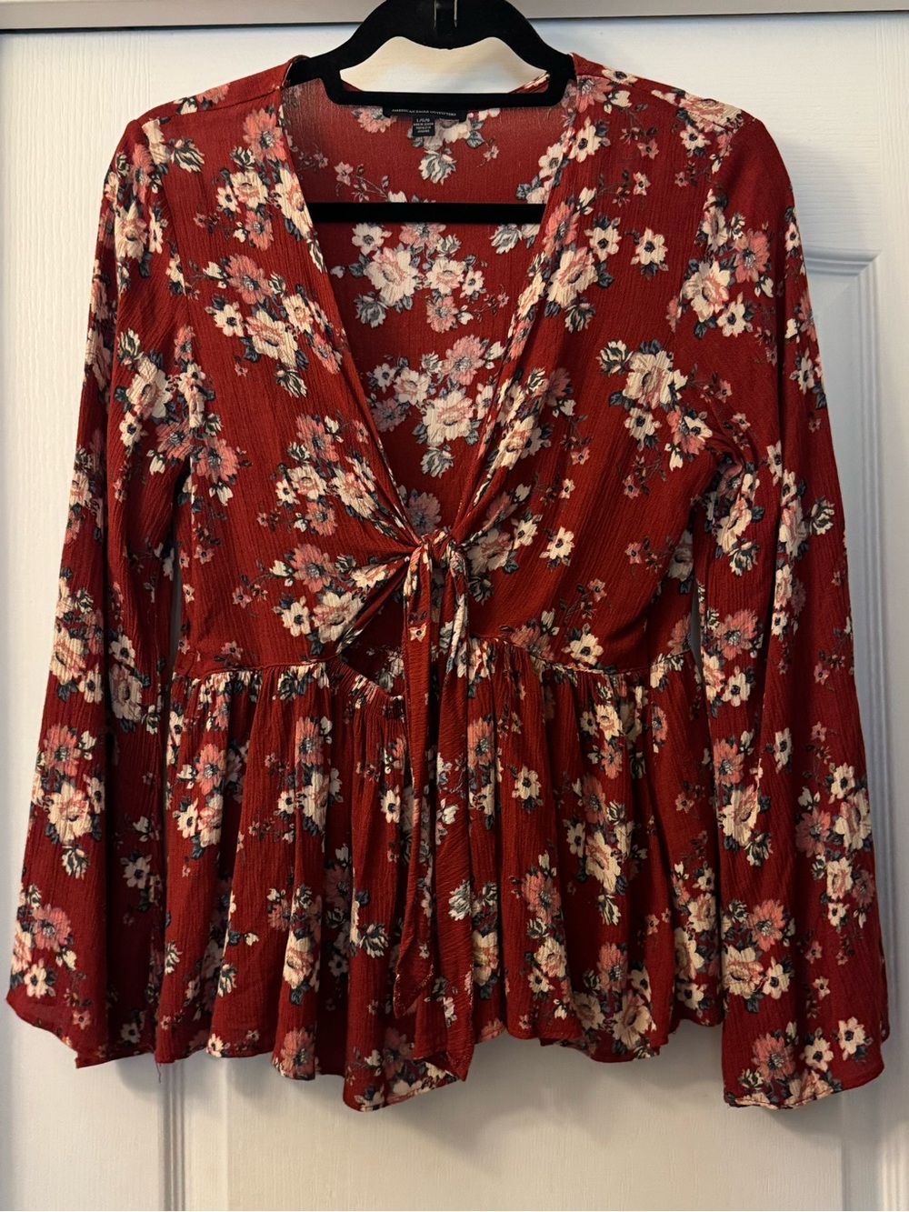 American Eagle floral top